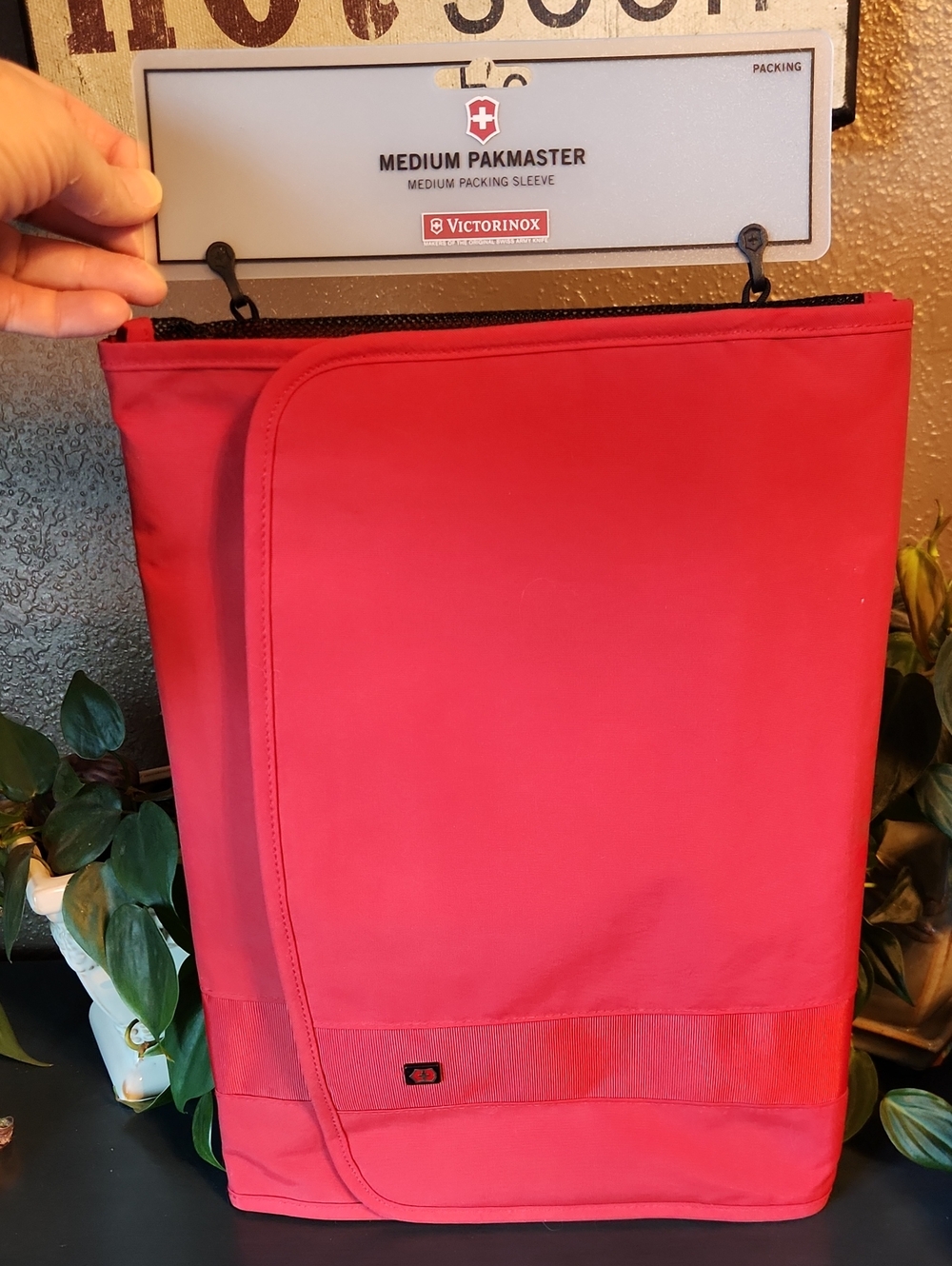 Victorinox Red Medium Pakmaster Packing Sleeve NWT read